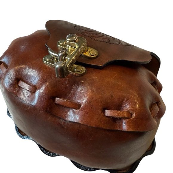 Vintage Tooled Genuine Leather Festival Saddle Bag Mini Purse Toggle Closure - Picture 10 of 15